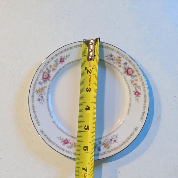 Floral Porcelain Dinnerware Set - Picture 5 of 5